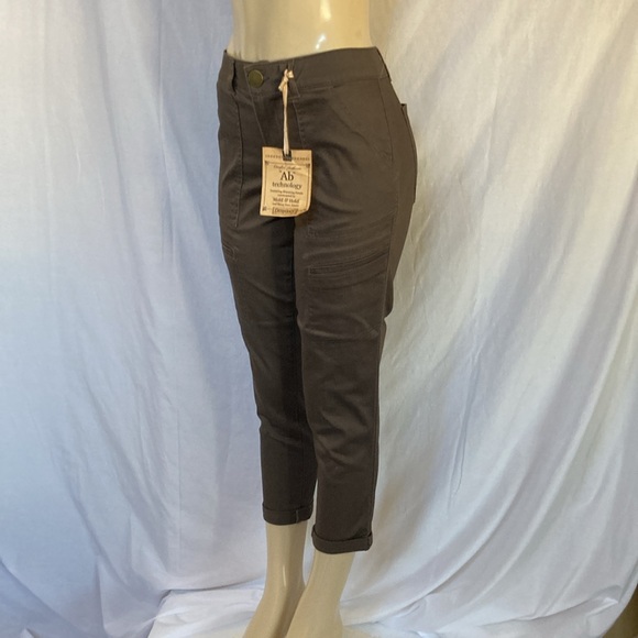 DEMOCRACY Jeans Women’s Tummy Control Size 8 Roll Cuff Cargo Utility Pants NWT - Picture 4 of 8